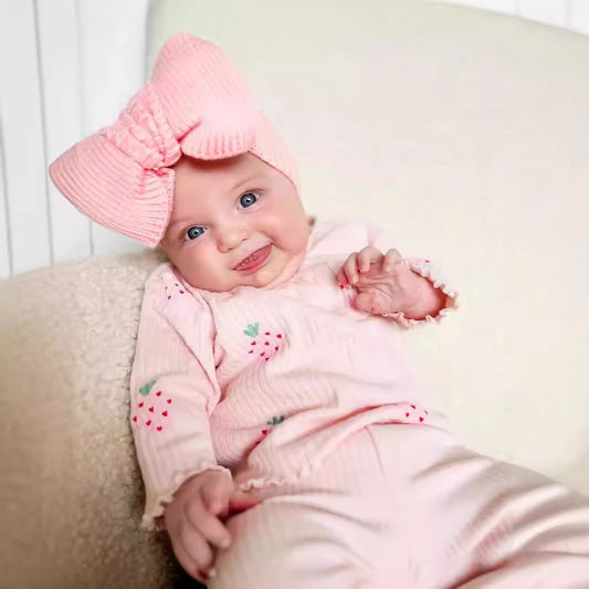3-Piece Baby Outfit Set – Printed Top, Pants & Hat for Infants